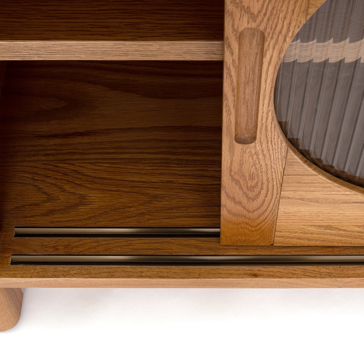 Who storage cabinet and divider