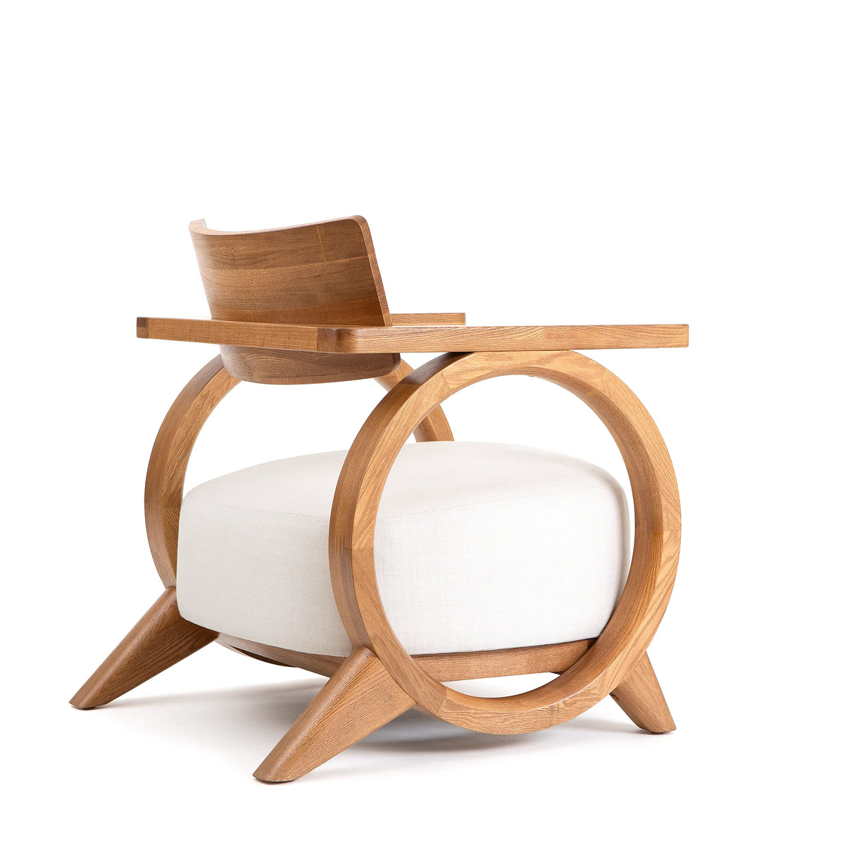 El Tiempo Lounge Chair – Sculpted Solid Oak Lounge Seating