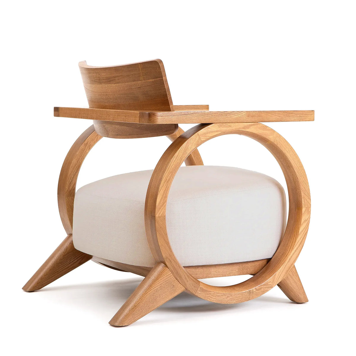 El Tiempo Lounge Chair – Sculpted Solid Oak Lounge Seating