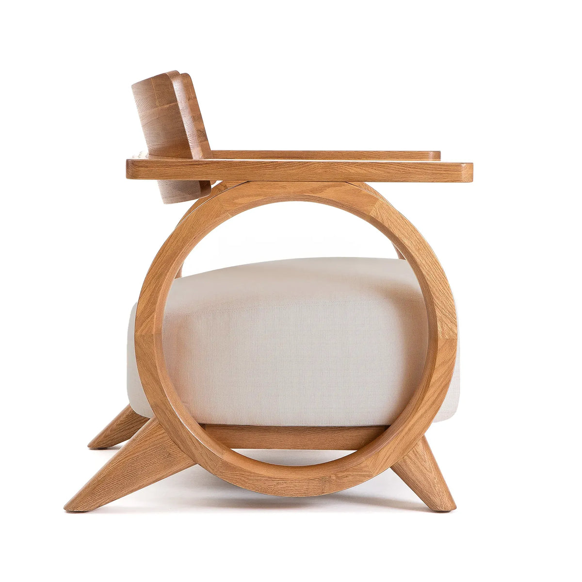 El Tiempo Lounge Chair – Sculpted Solid Oak Lounge Seating