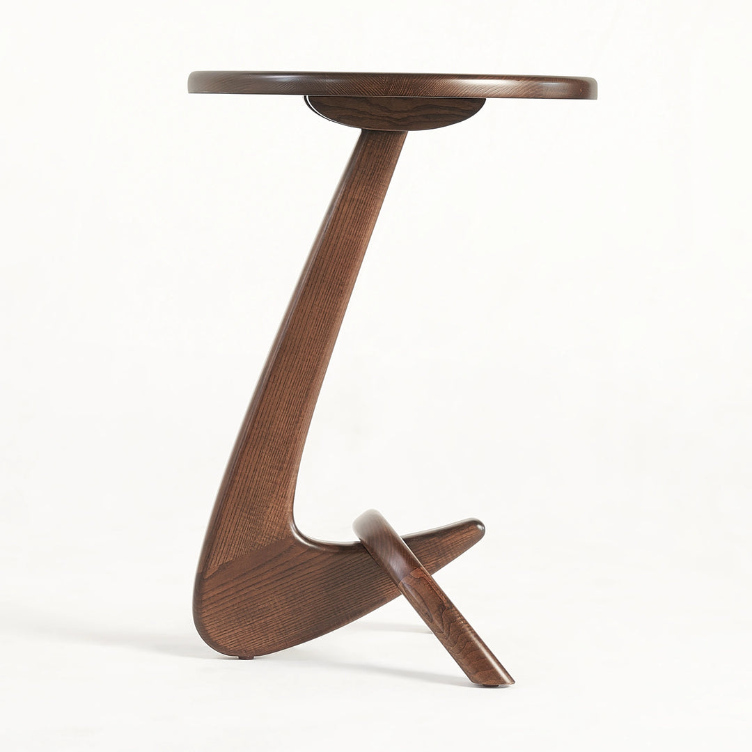 Max 33 Side Table – Biomorphic Solid Oak Form