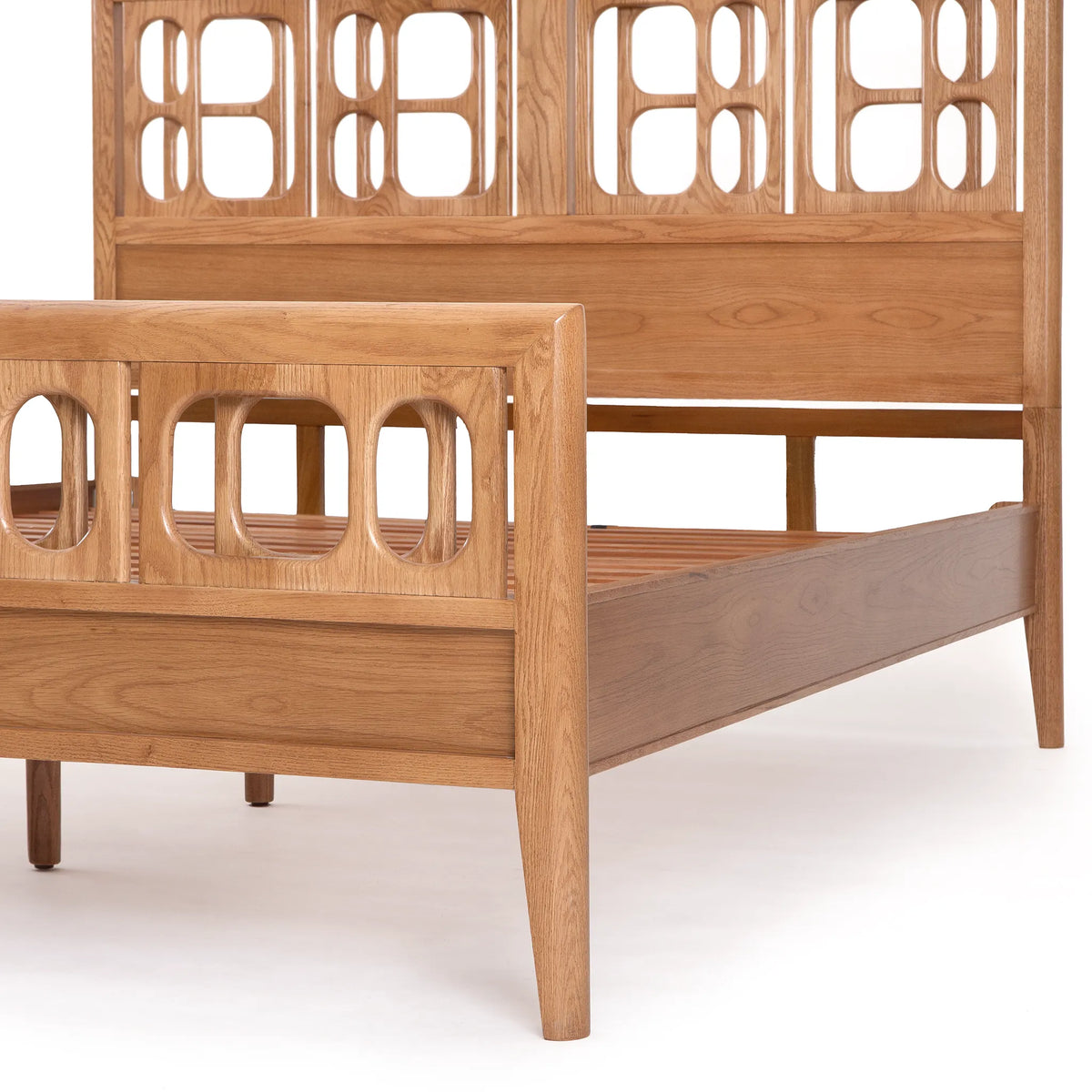 NOR Bed – Solid Oak
